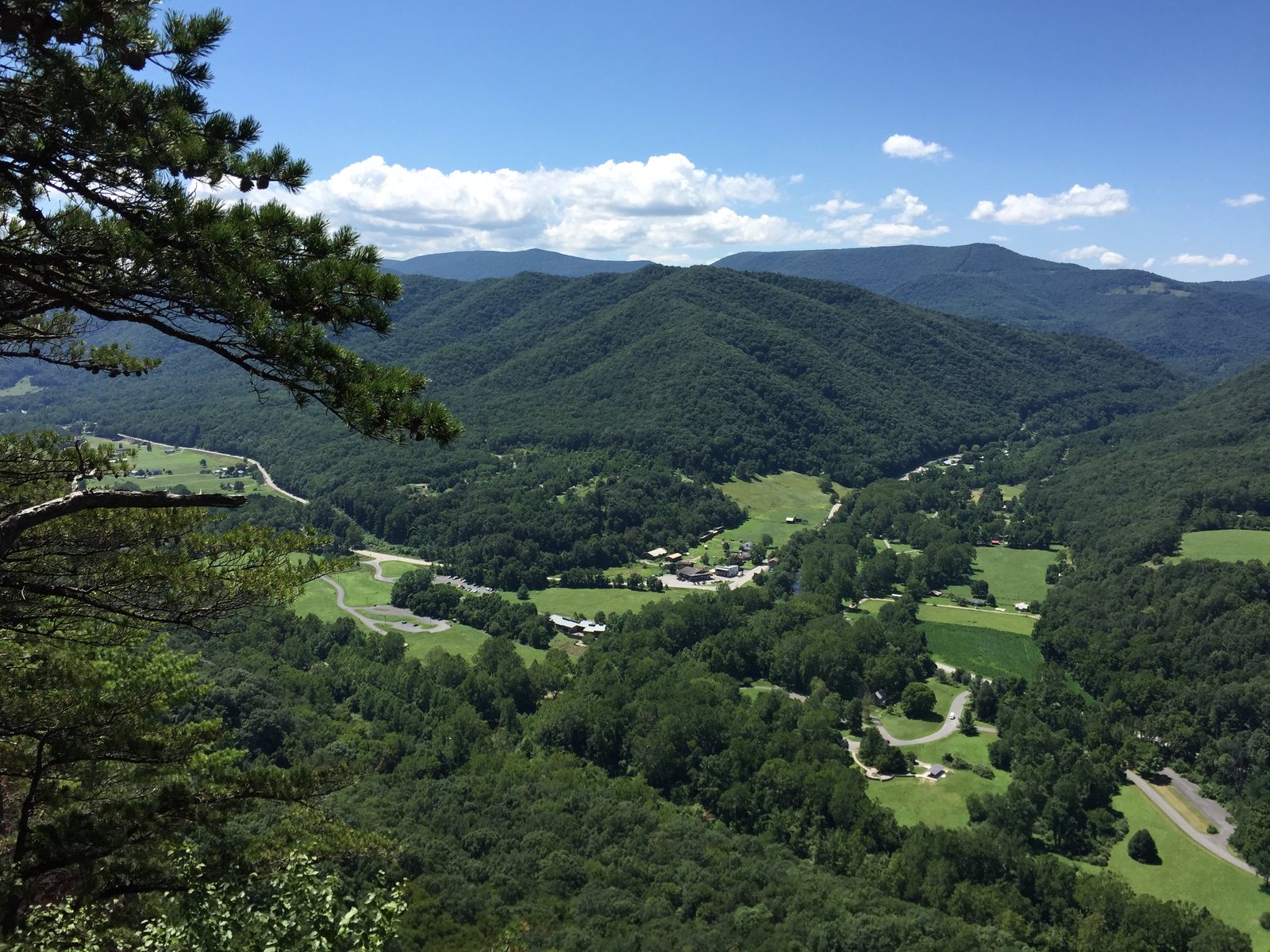 Seneca Rocks Hiking Trail