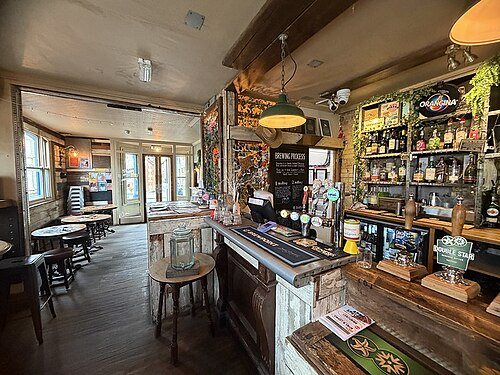 Iron Horse Tavern